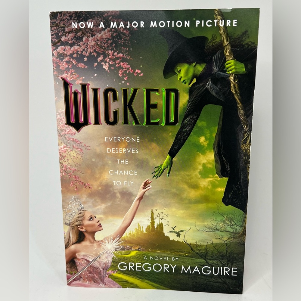 Wicked Book by Gregory Maguire Paperback Book